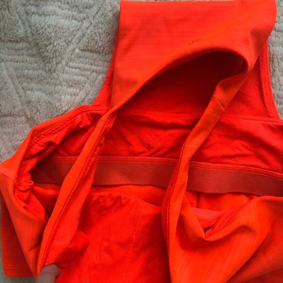 Athleta Ultimate Space Dye Crop Workout Tank Top in SuperSonic - Picture 5 of 6